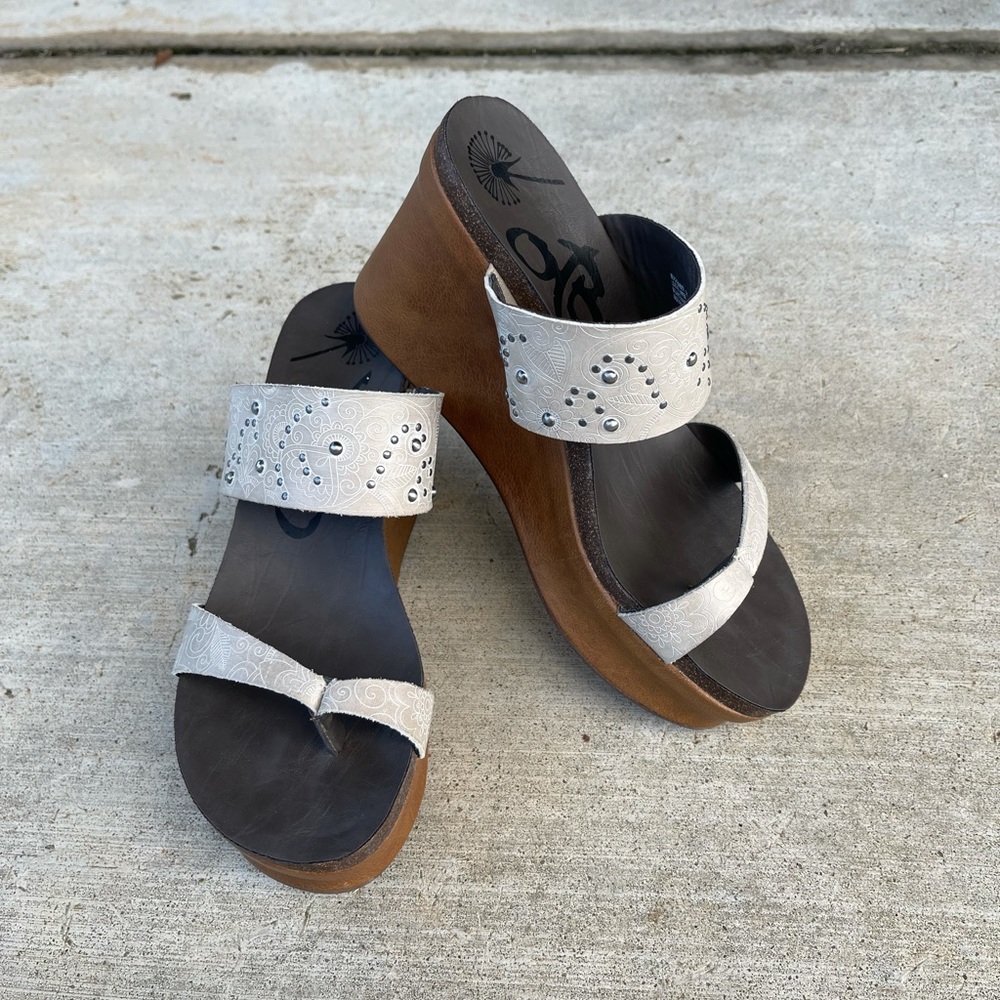 OTBT wedge shoes women's size 9m